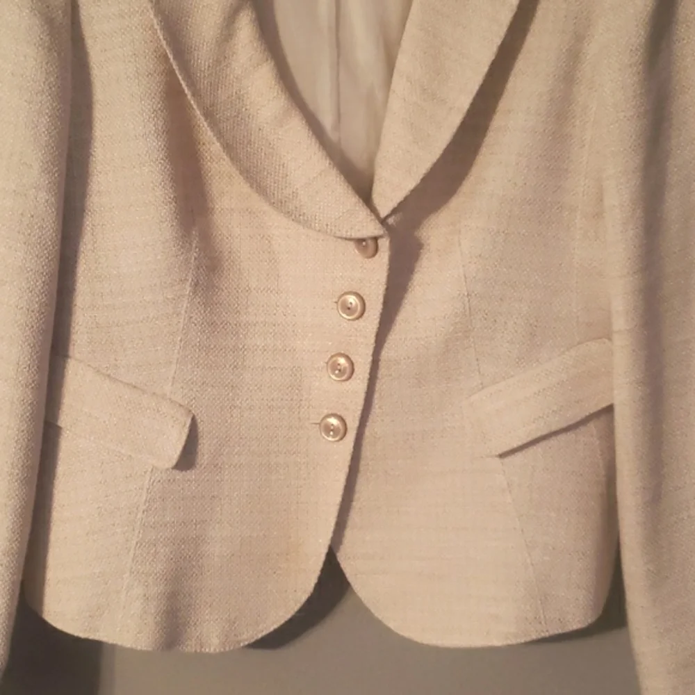Armani Collezioni Cream Blazer - Picture 6 of 16